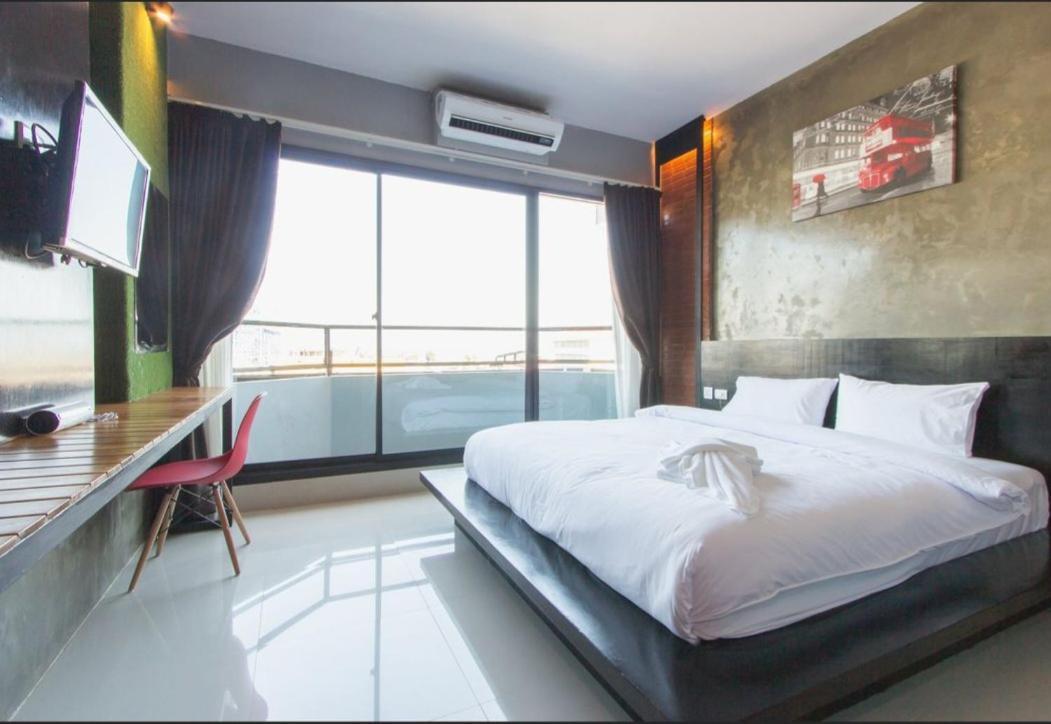 Coconut Hotel HHQ Extérieur photo